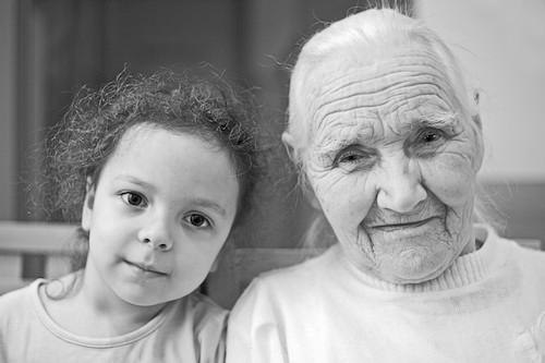 dziecko i babcia, fot. Piotr Kubic